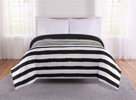 Red Label Black And White Stripe Printed Reversible Comforter Twin | Walmart Canada