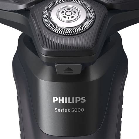 Barbeador Elétrico Philips Series 5000 Aquatouch Pro - POLISHOP