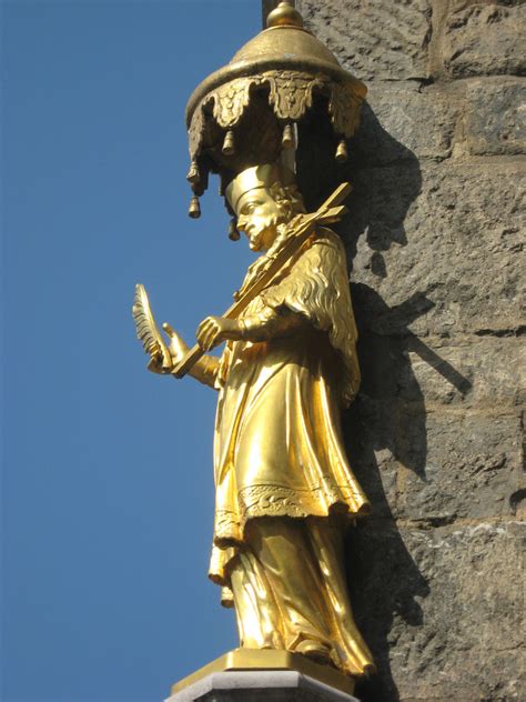 Free Images : monument, statue, lighting, art, aachen, charlemagne, gold mask 2988x5312 ...