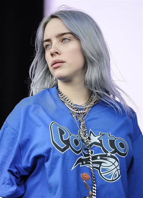 Top 48 image billie eilish blue hair - Thptnganamst.edu.vn