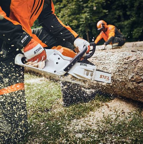 Chainsaw Battery 16" to 18" Bar | Hirepool