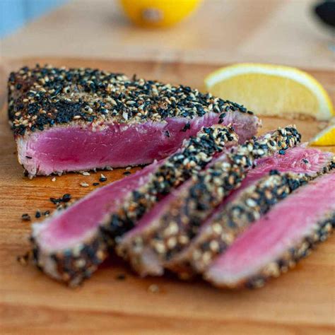 Seared Tuna Steak Recipe (How to Sear Ahi Tuna) - Joe's Healthy Meals