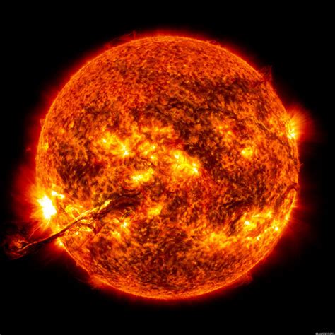 Solar Storm: August Sun Eruption PHOTOS Show Coronal Mass Ejection Up Close | HuffPost