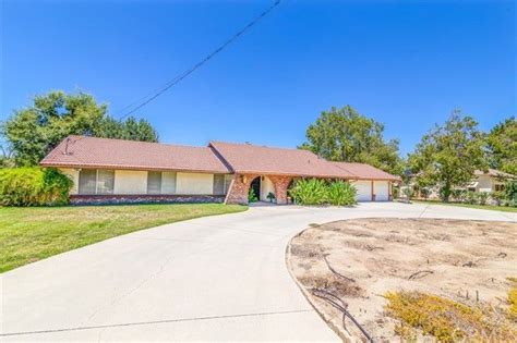 363 N Hemet St, Hemet, CA 92544 | MLS# SW21150007 | Trulia