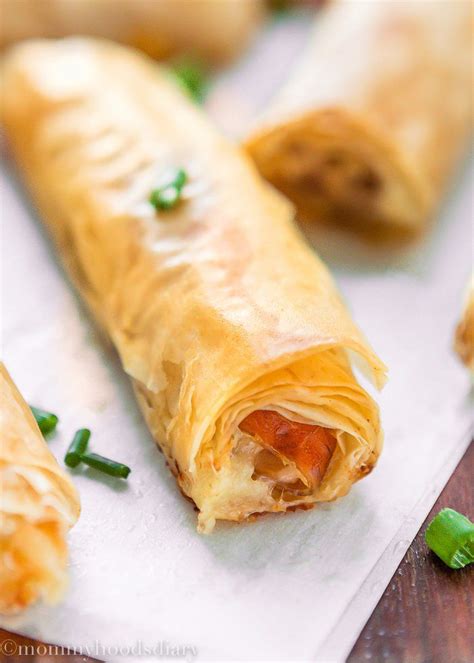 Cheese and Prosciutto Phyllo Rolls Recipe