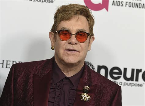 Elton John : une dangereuse infection bactérienne l'oblige à annuler ses concerts Elton John ...
