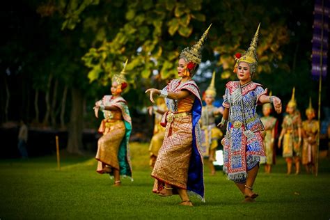 What is Thai culture - Thailand tour packages from Kerala