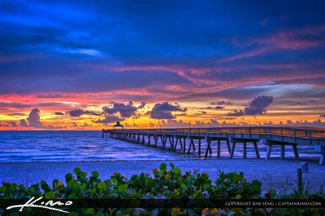 Deerfield Beach Fishing Pier During Cool Sunrise