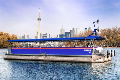 1-Hour Toronto Harbour Tour With Live Narration: Triphobo