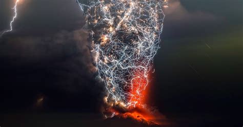 Volcano Lightning Wallpaper 4k | Volcano Erupt