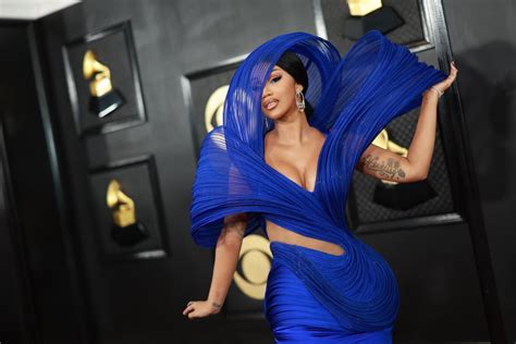 Cardi B's Gaurav Gupta Dress at the Grammys 2023 | POPSUGAR Fashion