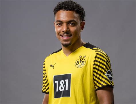 Dortmund bosses challenge Donyell Malen to improve