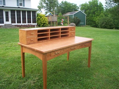 Shaker Desk In Cherry | Outdoor furniture sets, Fine woodworking, Outdoor decor