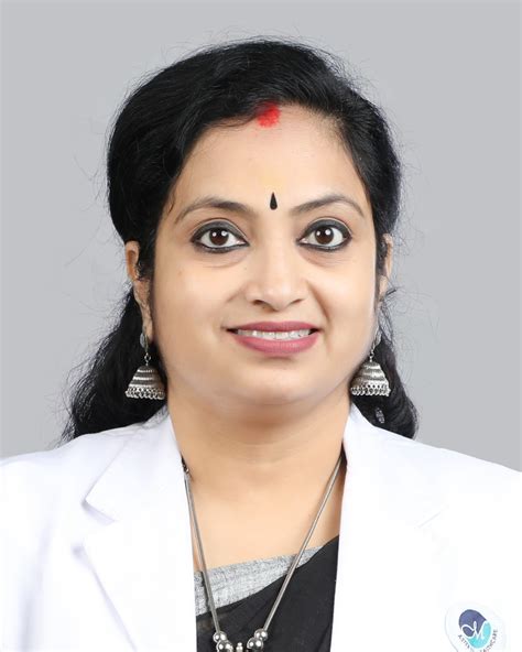 Dr. Uma Radhesh - Obstetrician And Gynaecologist In Calicut | Aster MIMS