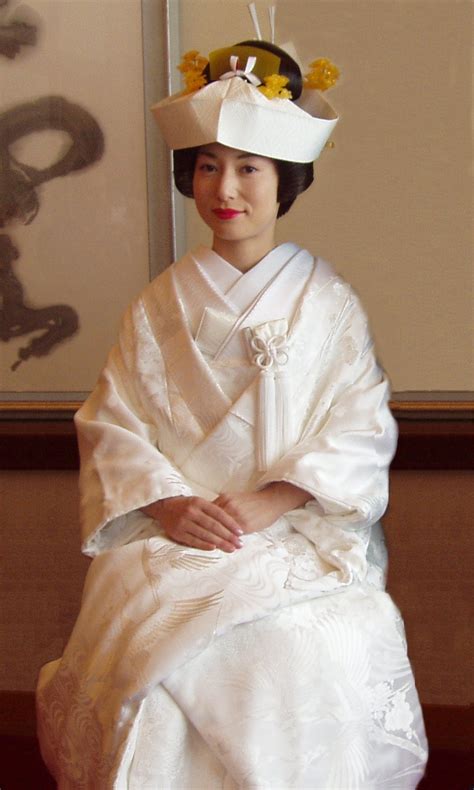File:Wedding kimono.jpg - Wikipedia