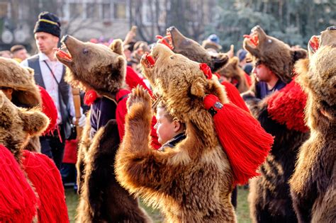 The New Year’s Eve bear dance in Comănești Romanian People, Parade Dress, Bear Costume, New Year ...