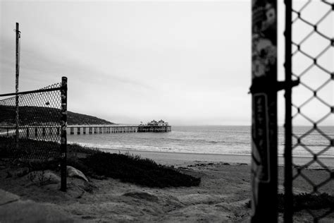 Surfside Beach Fishing Pier and Tourists on the Beach · Free Stock Photo