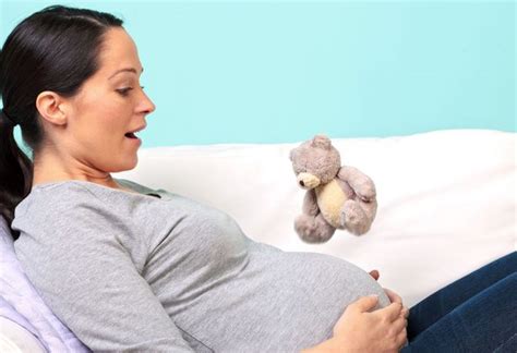 10 Amazing Facts About Baby Kicking during Pregnancy