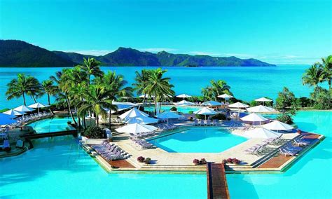 Where to Stay in Whitsundays: The BEST Areas | TravelRight