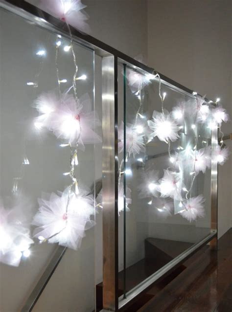 15 Mesmerizing DIY Christmas String Light Decorations