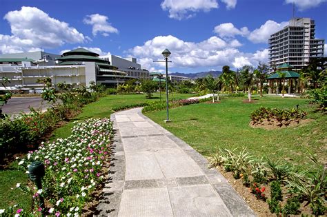 Ayala Center Cebu - Shopping Mall in Cebu Business Park – Go Guides