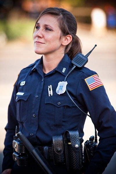 25+ Female Police Hairstyle Photography | Elegant Hairstyles For Medium Hair