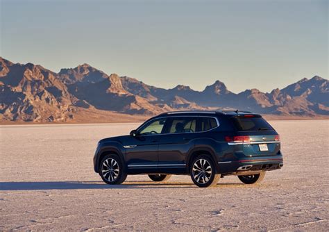 2022 Volkswagen Atlas: 287 Exterior Photos | U.S. News