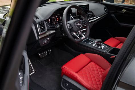 Audi SQ5 Interior, Sat Nav, Dashboard | What Car?