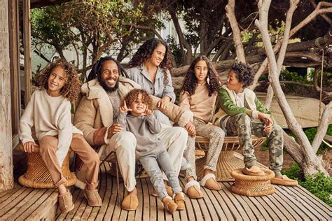 Ziggy Marley Poses with His Kids for UGG Holiday Campaign | PEOPLE.com