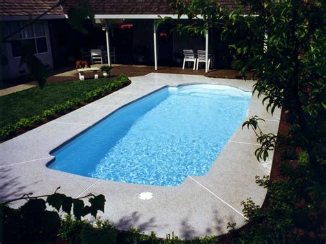 Santa Barbara Pool - Blue Dolphin Pools • Toledo, Ohio