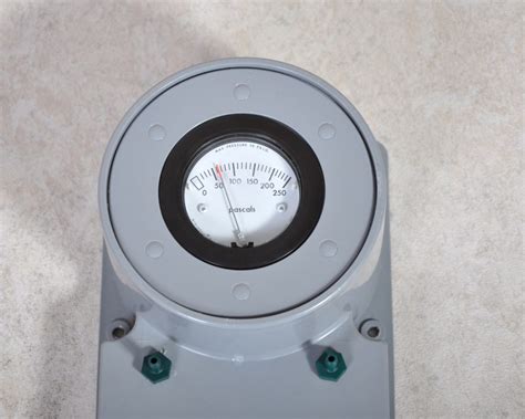 Dwyer Instruments pressure gauge - Gemini BV