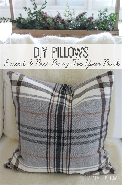 DIY plaid pillows from a wool throw...... - Jennifer Rizzo