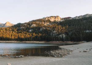 Horseshoe Lake Trail In Mammoth Lakes | California Wanderland