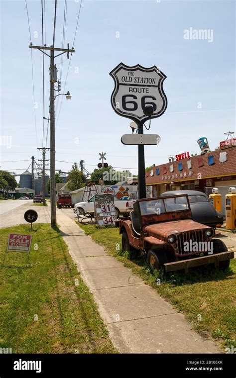 Old route 66 landmarks hi-res stock photography and images - Alamy