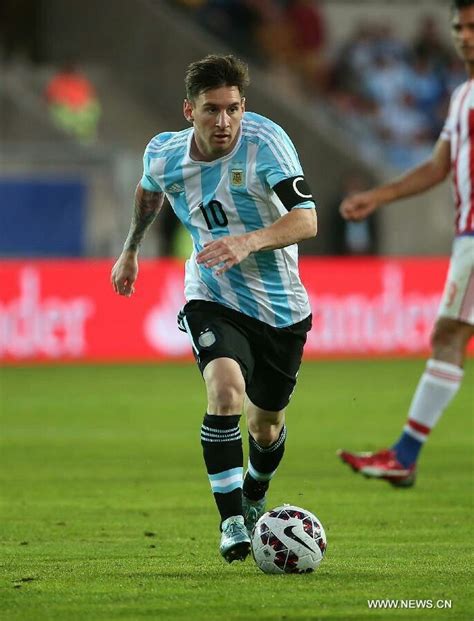 Messi Running : Lionel Messi Running / Lionel messi runs and dribbling ...