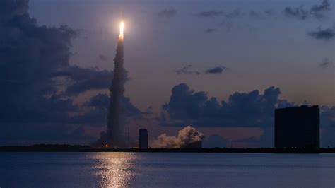 These Atlas V rocket Space Force launch photos and videos are simply ...