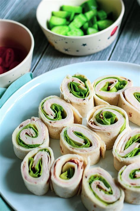 Turkey and cheese pinwheel sandwiches - My Foodie Quest | Recipe in 2022 | Pinwheel sandwiches ...