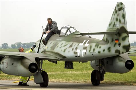 Messerschmidt Me-262, the first jet plane in aviation history to go into mass production, 70 ...