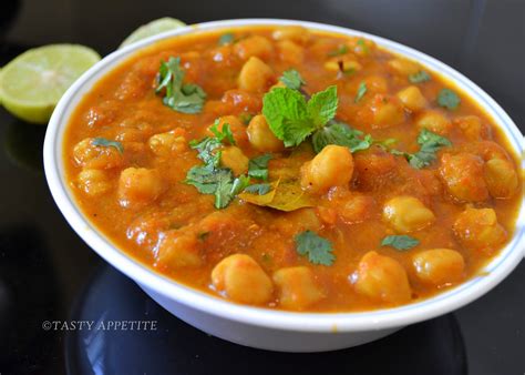 Chole Bhature | Punjabi Bhature | Tasty Appetite