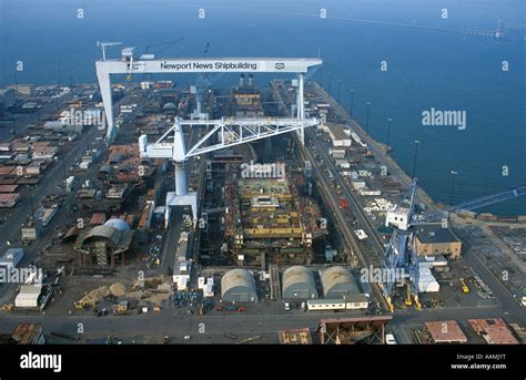 NEWPORT NEWS SHIPBUILDING NEWPORT NEWS VIRGINIA Stock Photo - Alamy