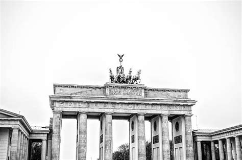 10+ Brandenburg Gate 1989 Stock Photos, Pictures & Royalty-Free Images ...