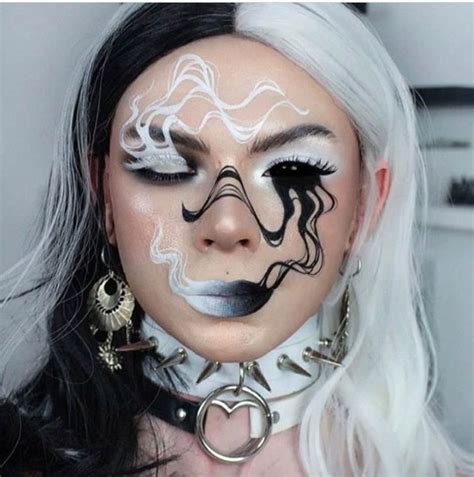 30+ Creative Skeleton Makeup Ideas For Halloween - The Glossychic ...