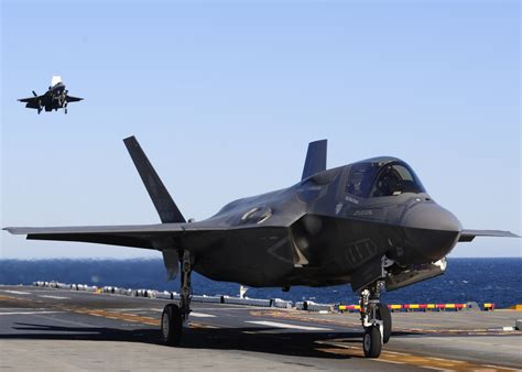 File:F-35B after vertical landing.jpg - Wikimedia Commons