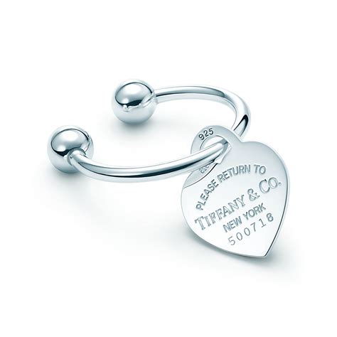 Return to Tiffany™ heart tag key ring in sterling silver, large. | Tiffany & Co.