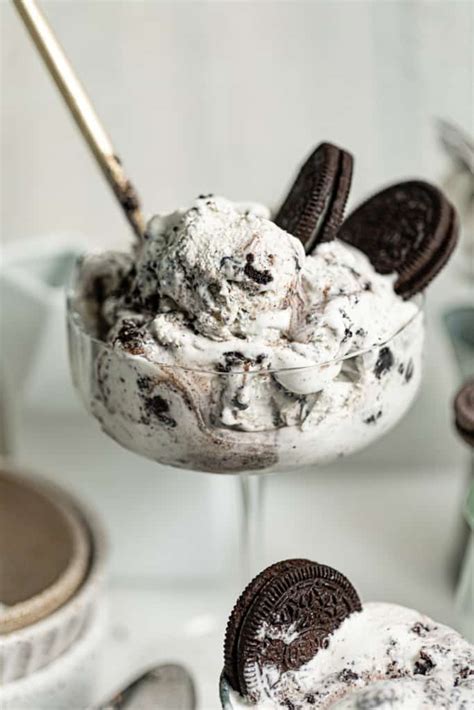 Homemade Oreo Ice Cream - Britney Breaks Bread