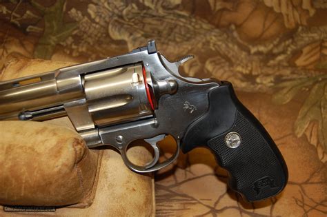 Colt Anaconda 44 Magnum 8" Stainless Steel