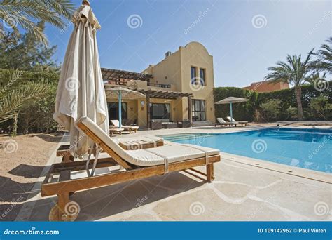 Swimming Pool at a Luxury Tropical Holiday Villa Stock Photo - Image of ...