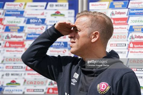 Markus Anfang, Head coach of Dynamo Dresden reacts prior to the 3 ...