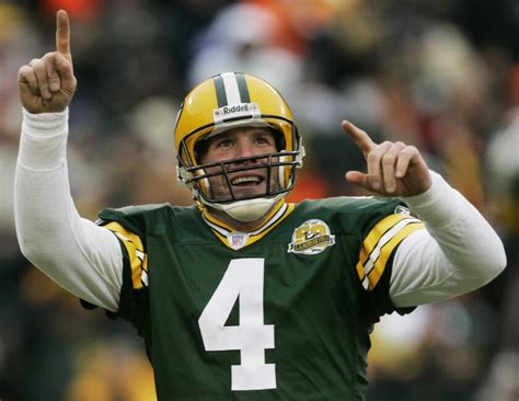 Brett Favre to enter Packers Hall of Fame, have number retired in 2015 - Los Angeles Times