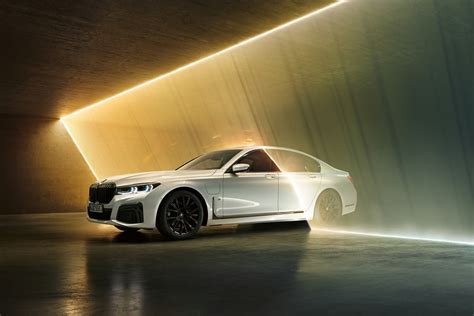 BMW to Produce Plug-In Hybrid Versions for All New Models | HYPEBEAST